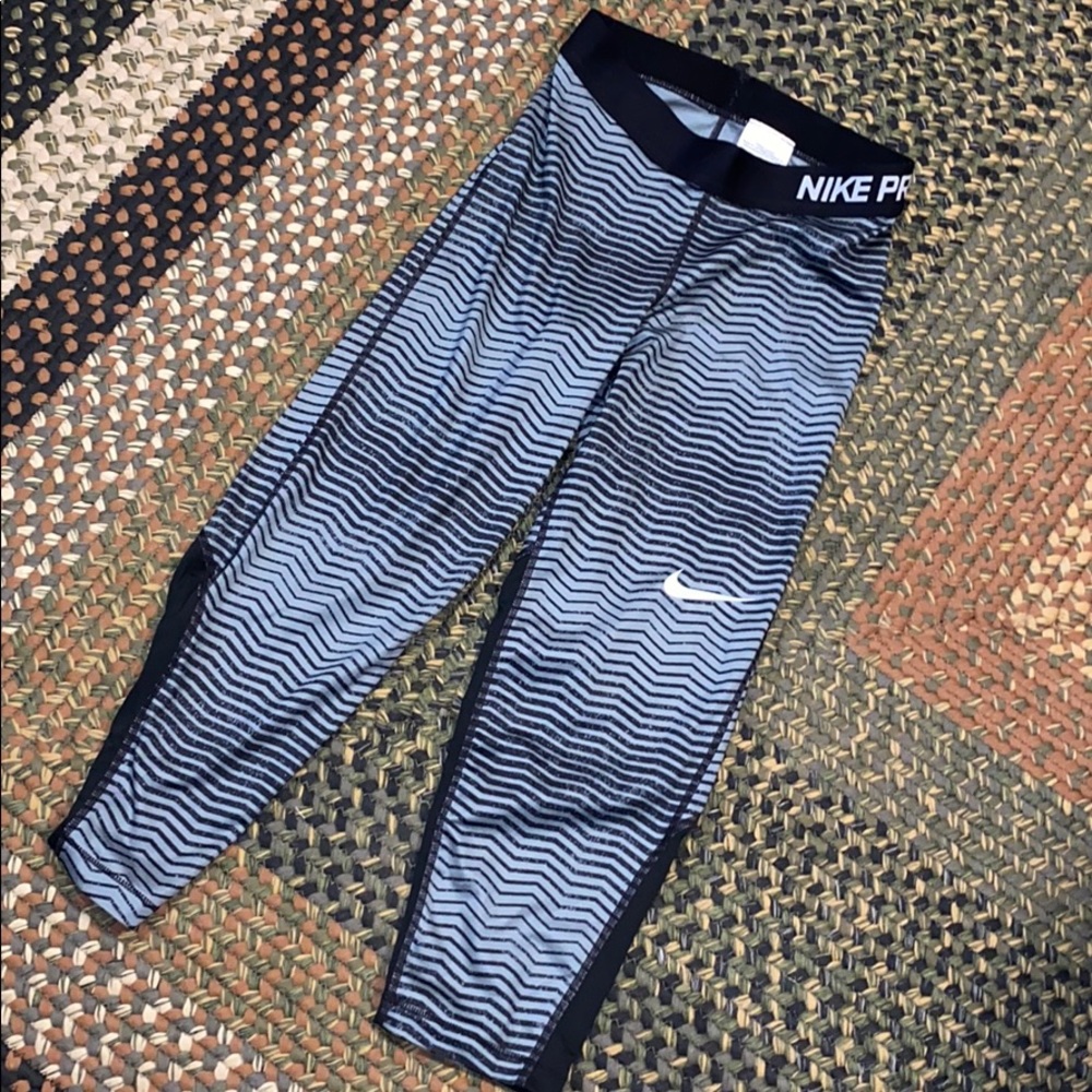 Nike dry fit crop leggings